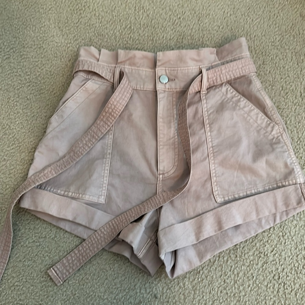 Abercrombie & Fitch High-waisted shorts
